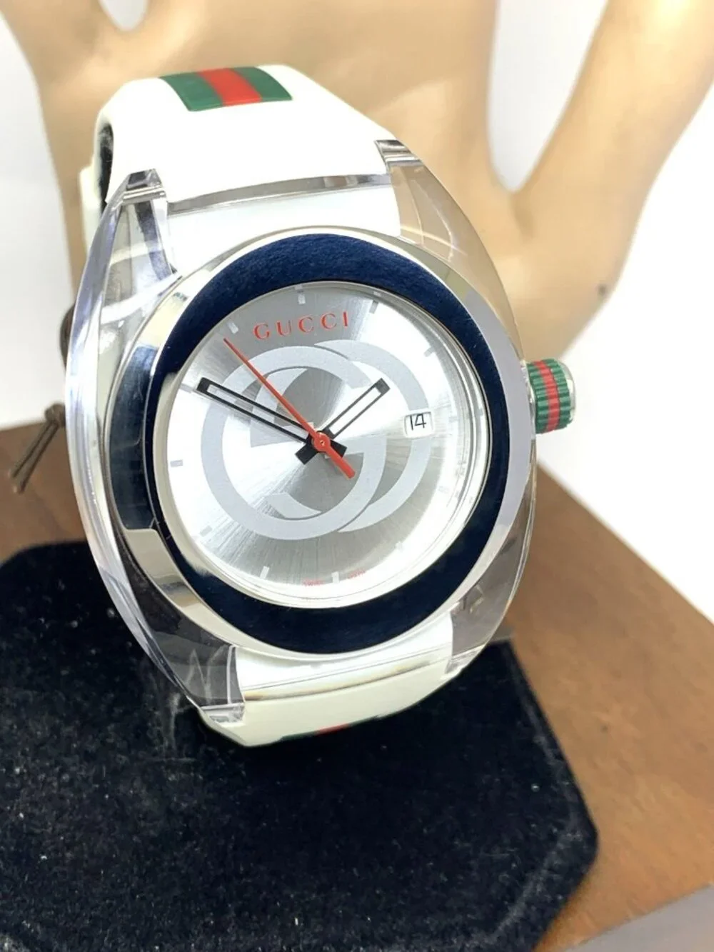 GUCCI Men's Watch YA137102 Sync Swiss Quartz Silver Dial White Rubber Band 46mm